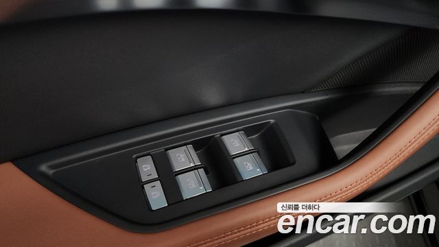 Audi e-tron 2023 — photo 27