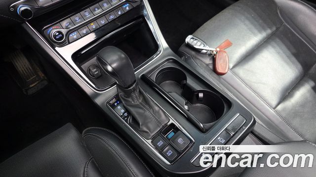 Hyundai Grandeur 2017 — photo 12
