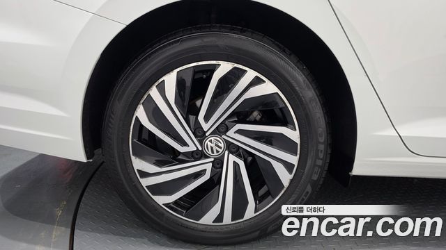 Volkswagen Jetta 2021 — photo 5