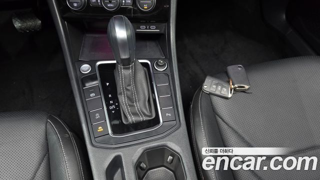 Volkswagen Jetta 2021 — photo 12
