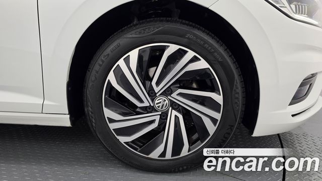 Volkswagen Jetta 2021 — photo 7