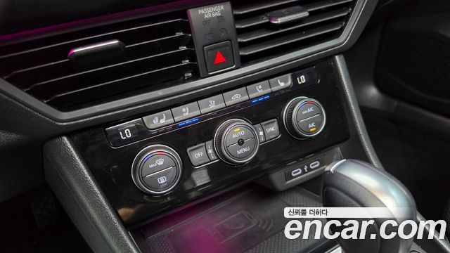 Volkswagen Jetta 2021 — photo 29