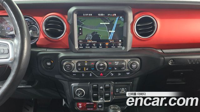 Jeep Wrangler 2020 — photo 19