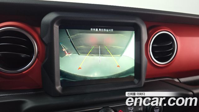 Jeep Wrangler 2020 — photo 20