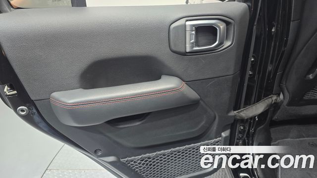 Jeep Wrangler 2020 — photo 15
