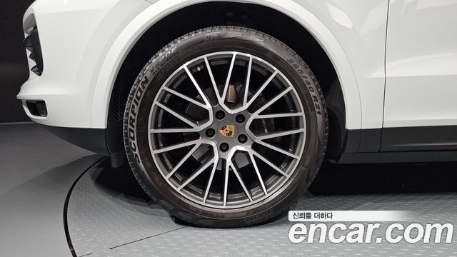 Porsche Cayenne 2021 — photo 5
