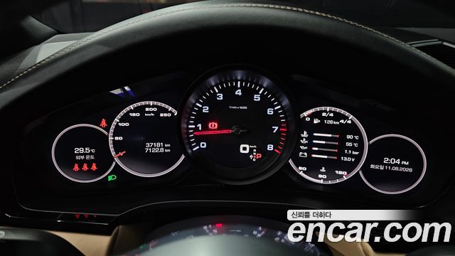 Porsche Cayenne 2021 — photo 11