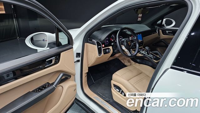 Porsche Cayenne 2021 — photo 13