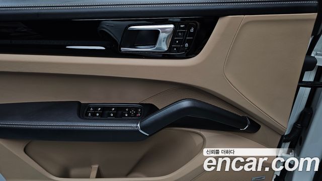 Porsche Cayenne 2021 — photo 21