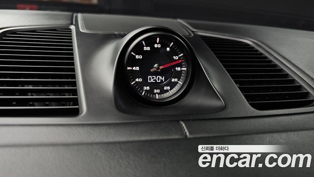 Porsche Cayenne 2021 — photo 26