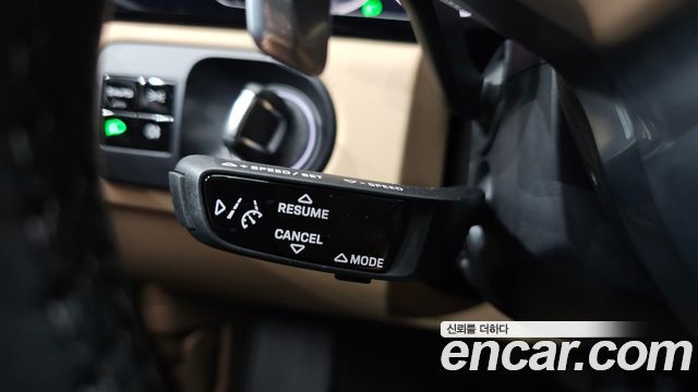 Porsche Cayenne 2021 — photo 27