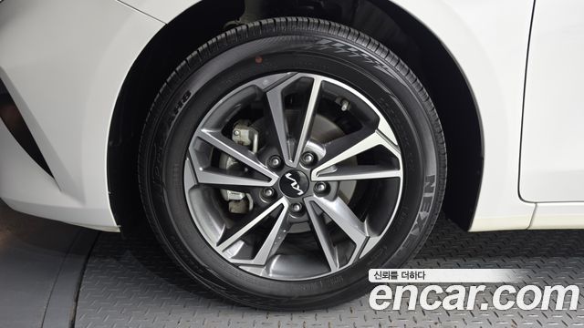Kia K3 2022 — photo 5