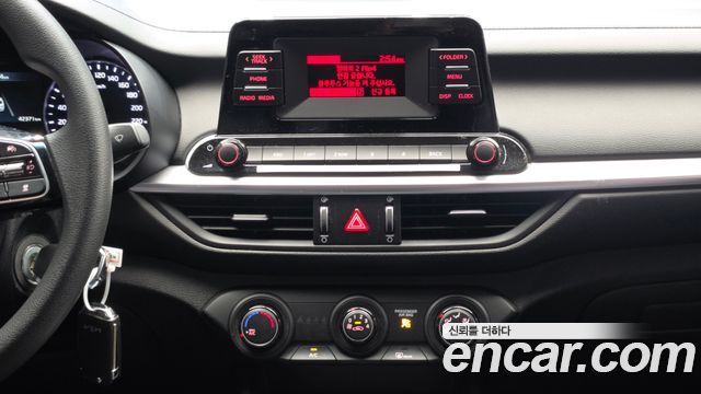 Kia K3 2022 — photo 20