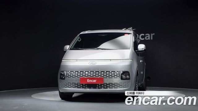 Hyundai Staria 2024 — photo 3