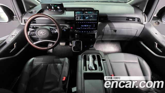 Hyundai Staria 2024 — photo 10