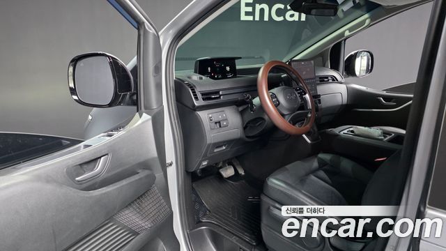 Hyundai Staria 2024 — photo 13