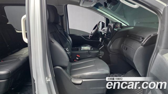 Hyundai Staria 2024 — photo 17