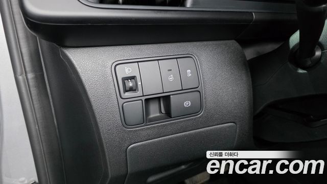 Hyundai Staria 2024 — photo 23