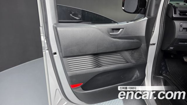 Hyundai Staria 2024 — photo 14