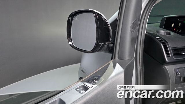Hyundai Staria 2024 — photo 30