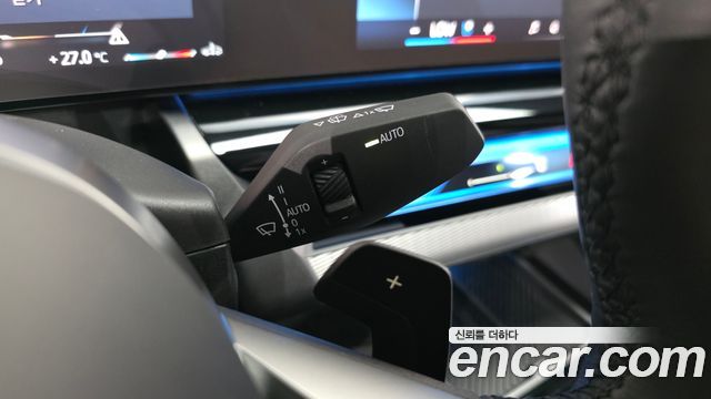 BMW 5-Series 2025 — photo 27