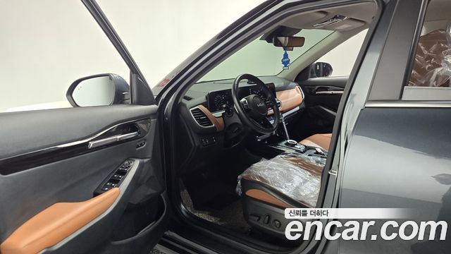Kia Seltos 2023 — photo 10