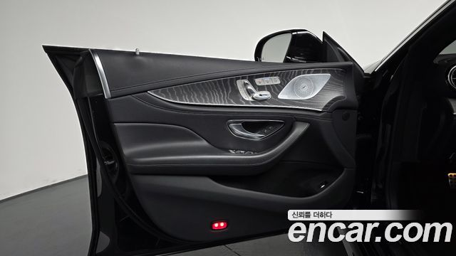 Mercedes-Benz AMG GT 2023 — photo 14