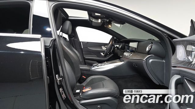 Mercedes-Benz AMG GT 2023 — photo 16