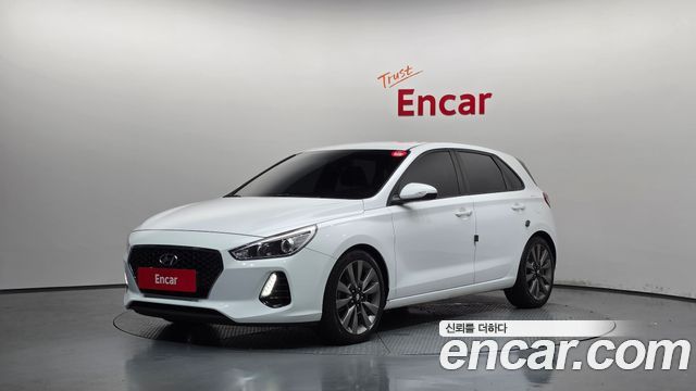 Hyundai i30 2017 — photo 1