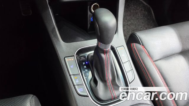 Hyundai i30 2017 — photo 12