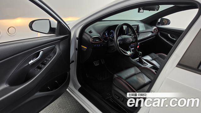 Hyundai i30 2017 — photo 13
