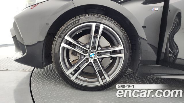 BMW 1-Series 2022 — photo 5
