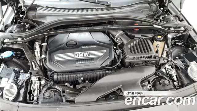BMW 1-Series 2022 — photo 6