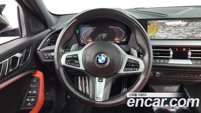BMW 1-Series 2022 — photo 19