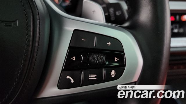 BMW 1-Series 2022 — photo 21