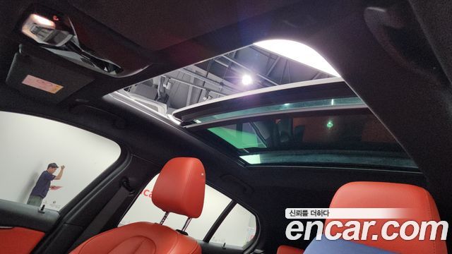 BMW 1-Series 2022 — photo 23