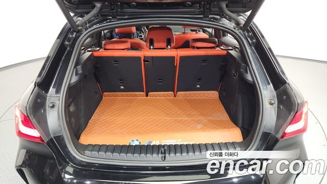 BMW 1-Series 2022 — photo 27