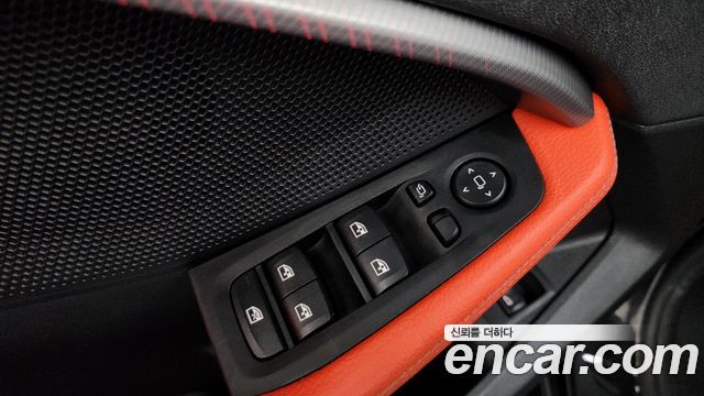 BMW 1-Series 2022 — photo 29