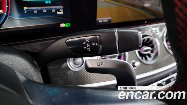 Mercedes-Benz E-Class 2018 — photo 12