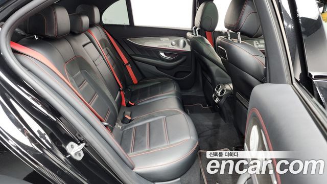 Mercedes-Benz E-Class 2018 — photo 17