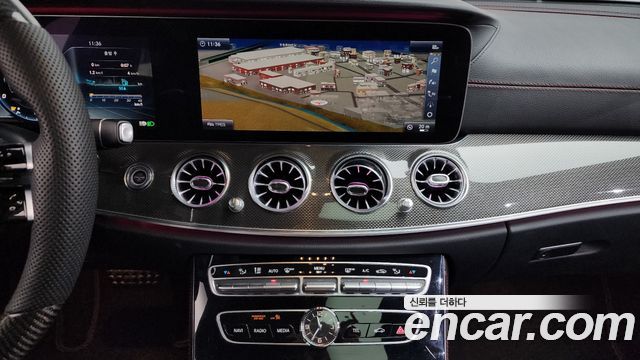 Mercedes-Benz E-Class 2018 — photo 19