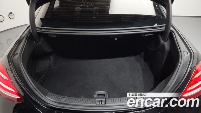 Mercedes-Benz E-Class 2018 — photo 23