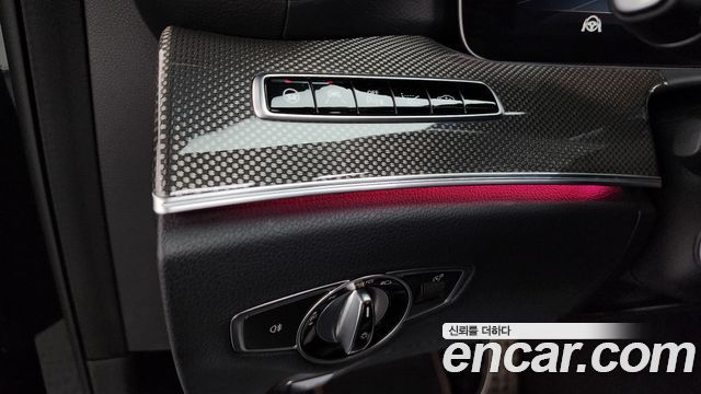 Mercedes-Benz E-Class 2018 — photo 25