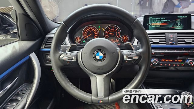 BMW 3-Series 2017 — photo 18