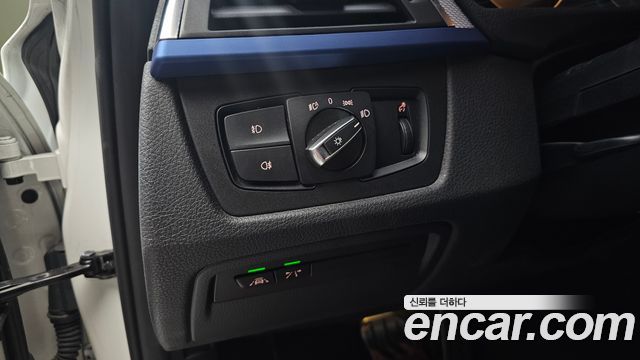 BMW 3-Series 2017 — photo 25