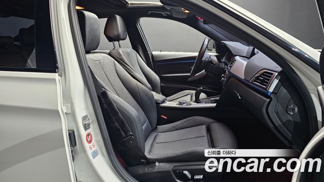 BMW 3-Series 2017 — photo 16