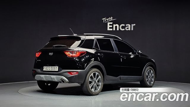 Kia Stonic 2018 — photo 2