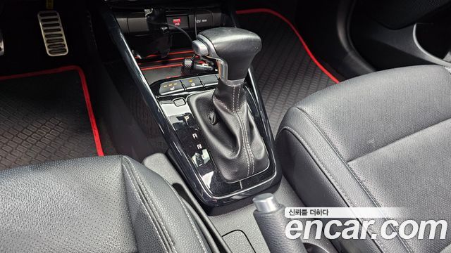 Kia Stonic 2018 — photo 12