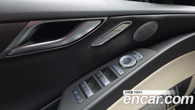 Genesis G80 2022 — photo 32