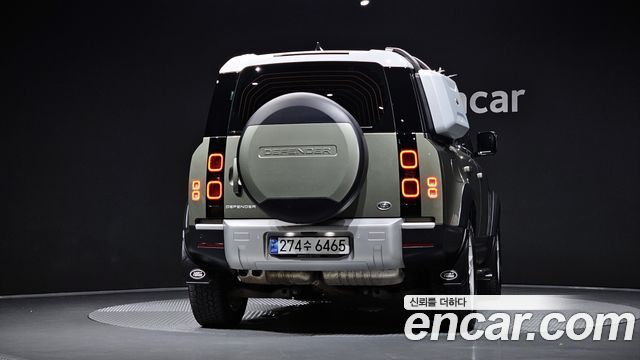 Land Rover Defender 2022 — photo 4